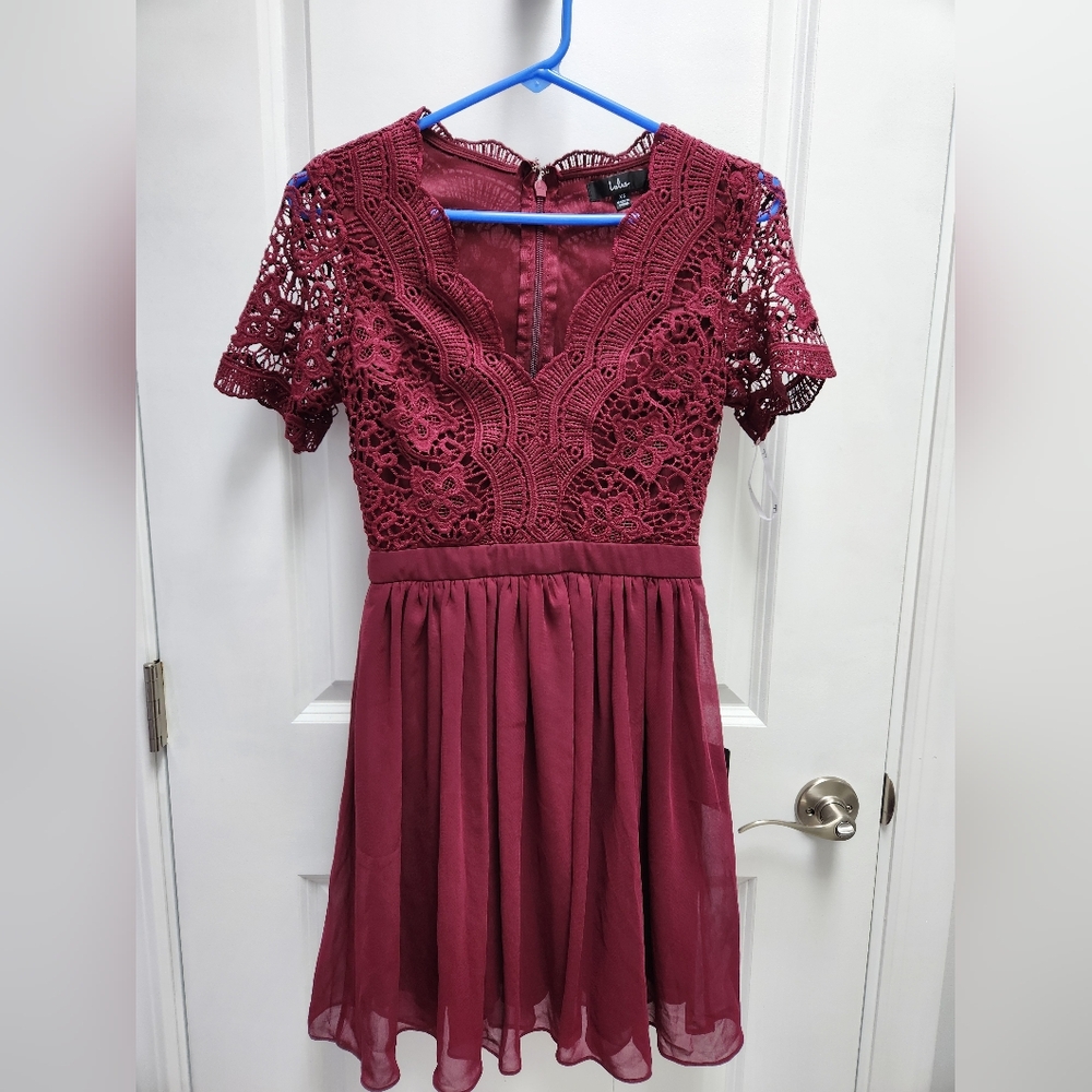 NWT LULU'S Maroon Lace Dress